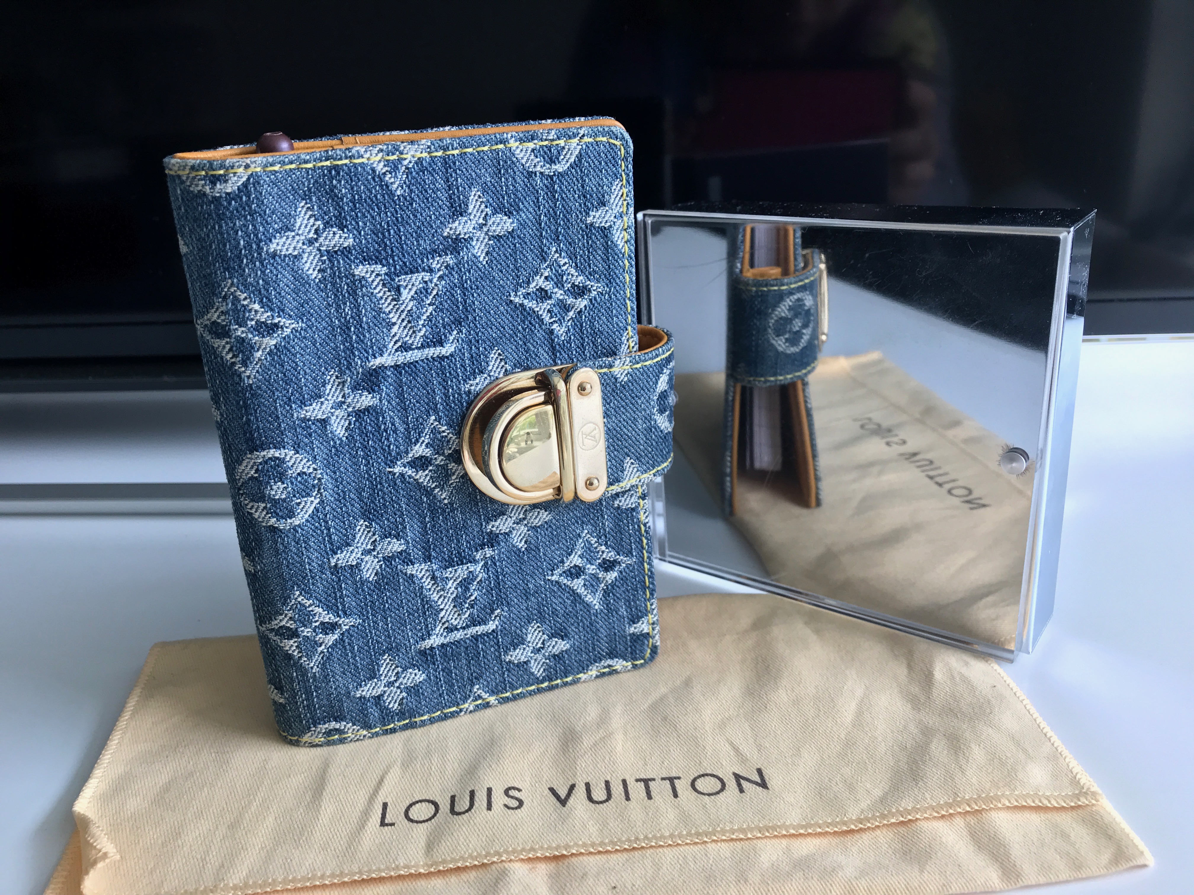 Authentic Louis Vuitton Vernis Agenda PM Day Planner Blue/Bronz 9E150720nKK