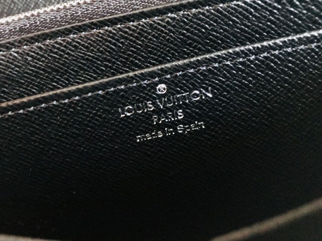 Louis Vuitton Monogram Reverse Epi Kabuki Mask Sarah Wallet