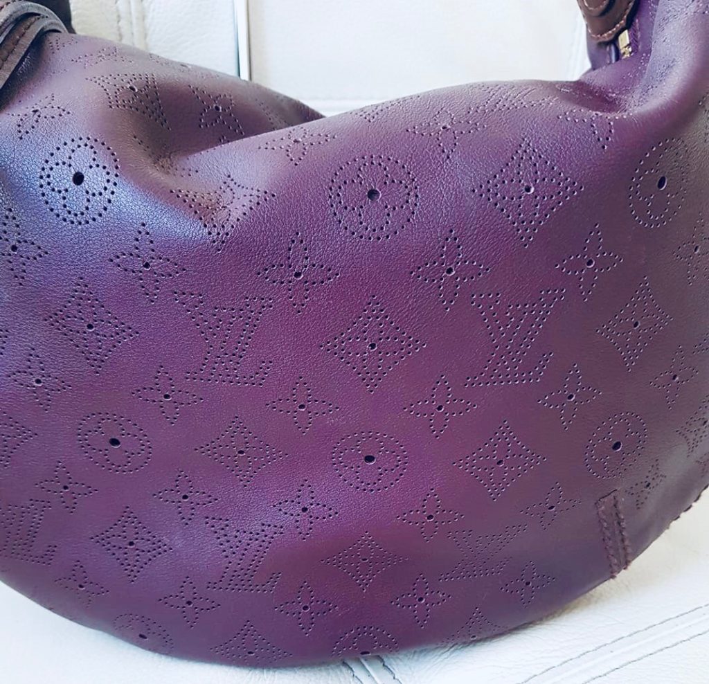 Louis Vuitton Mahina Onatah GM Aubergine Leather Hobo Bag