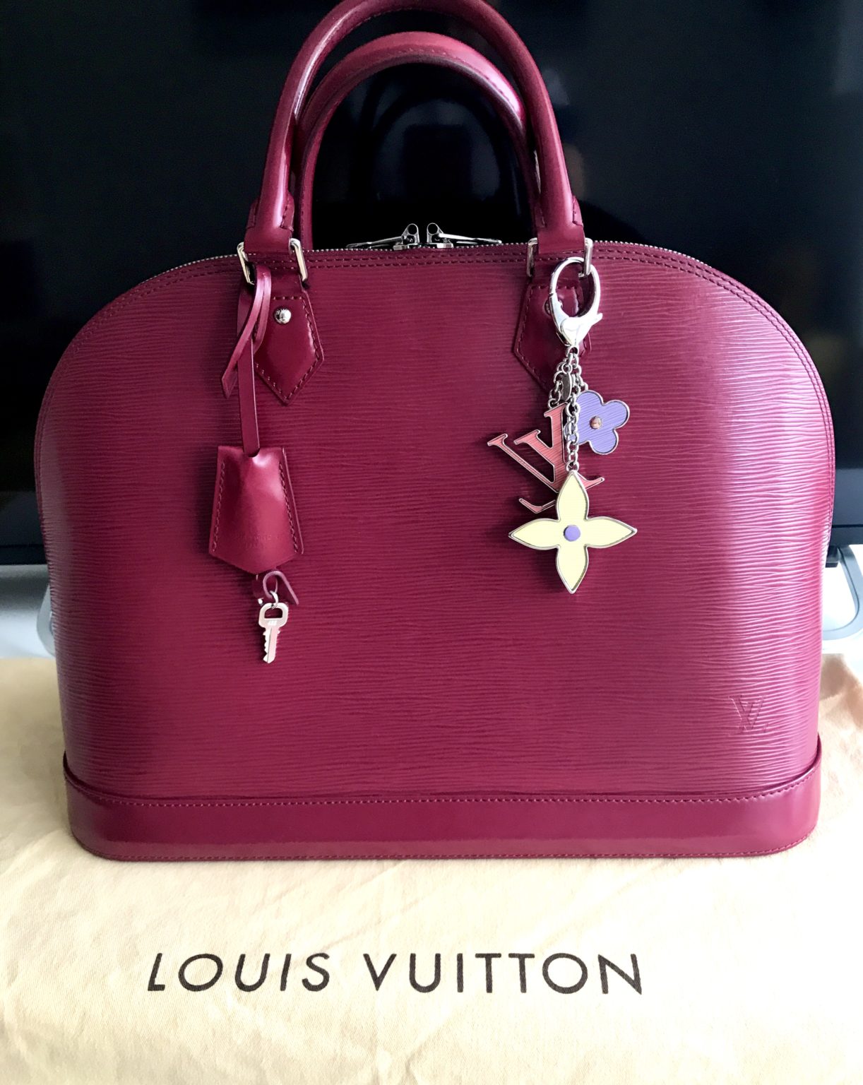 Louis Vuitton Alma GM Fuchsia Epi Leather Handbag