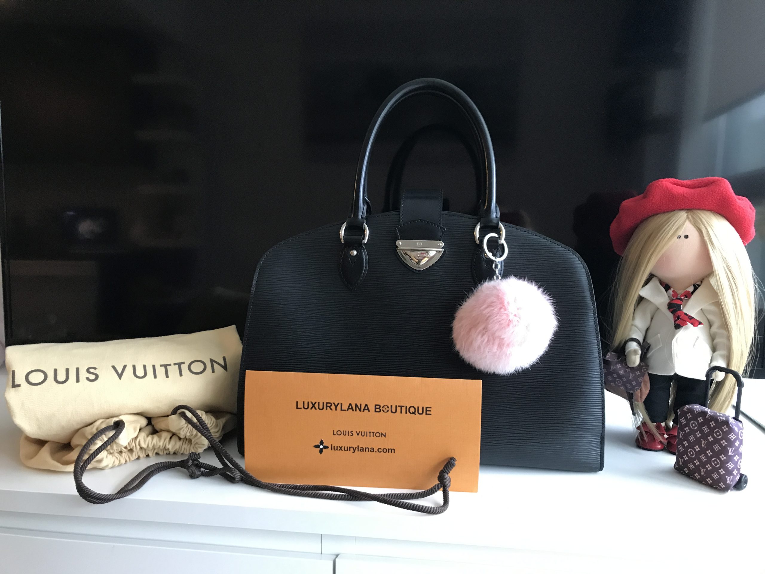 LOUIS VUITTON Authentic Women's Pont Neuf GM Hand Bag Epi Noir Leather  M59042