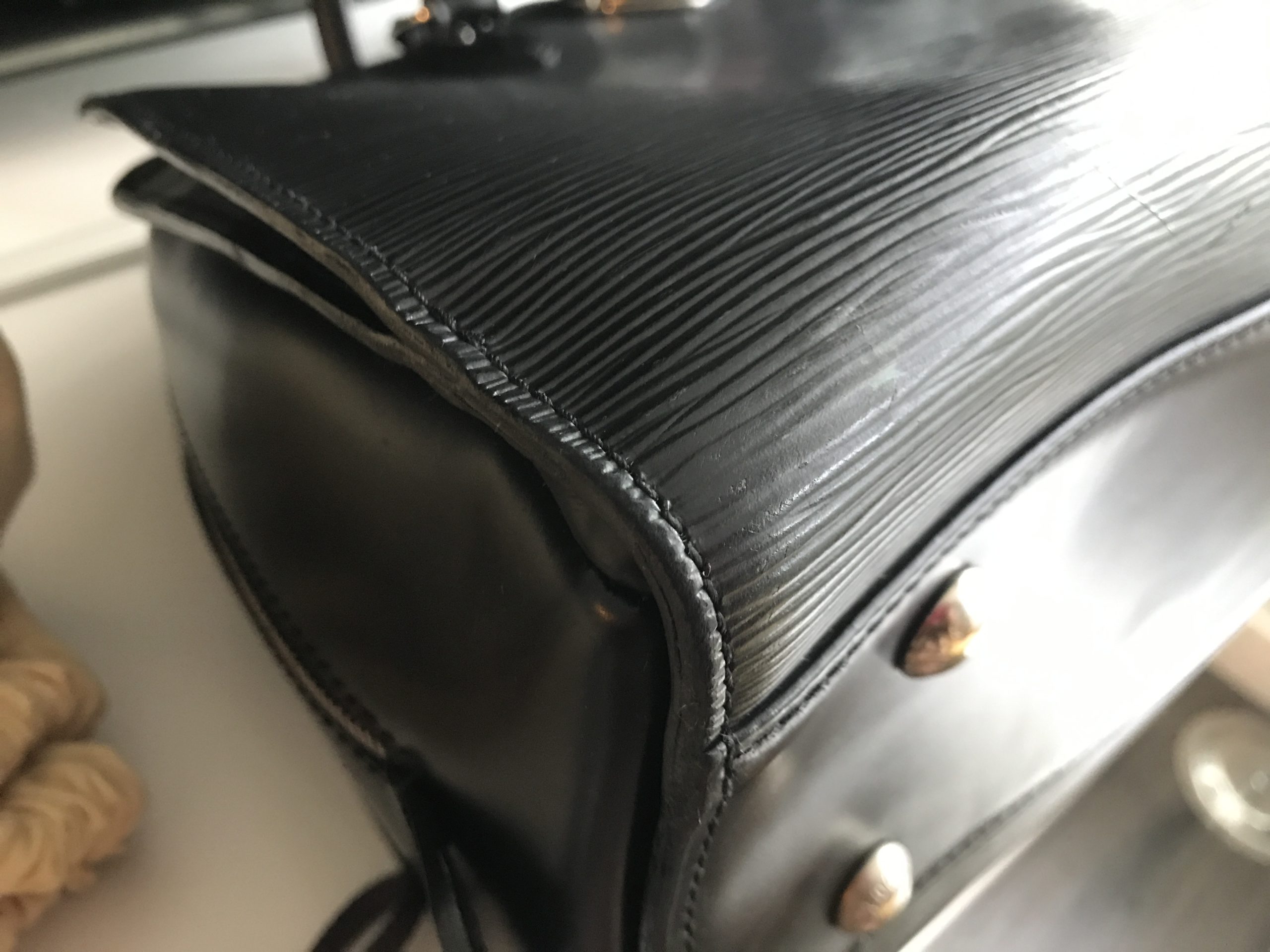 Louis Vuitton Epi Pont Neuf GM Handbag M59042 Noir Black Enamel