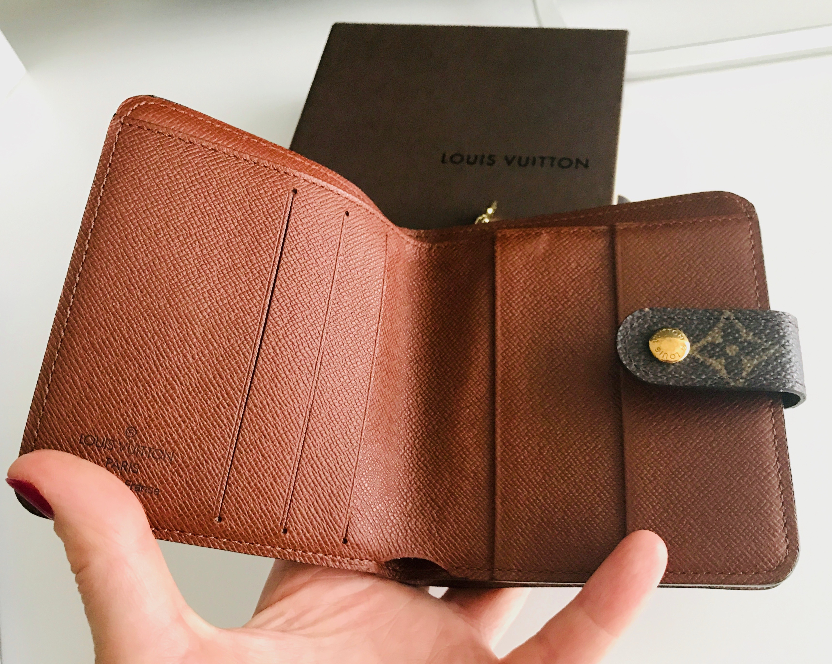 Louis Vuitton Brown Leather Bifold Compact Wallet Louis Vuitton