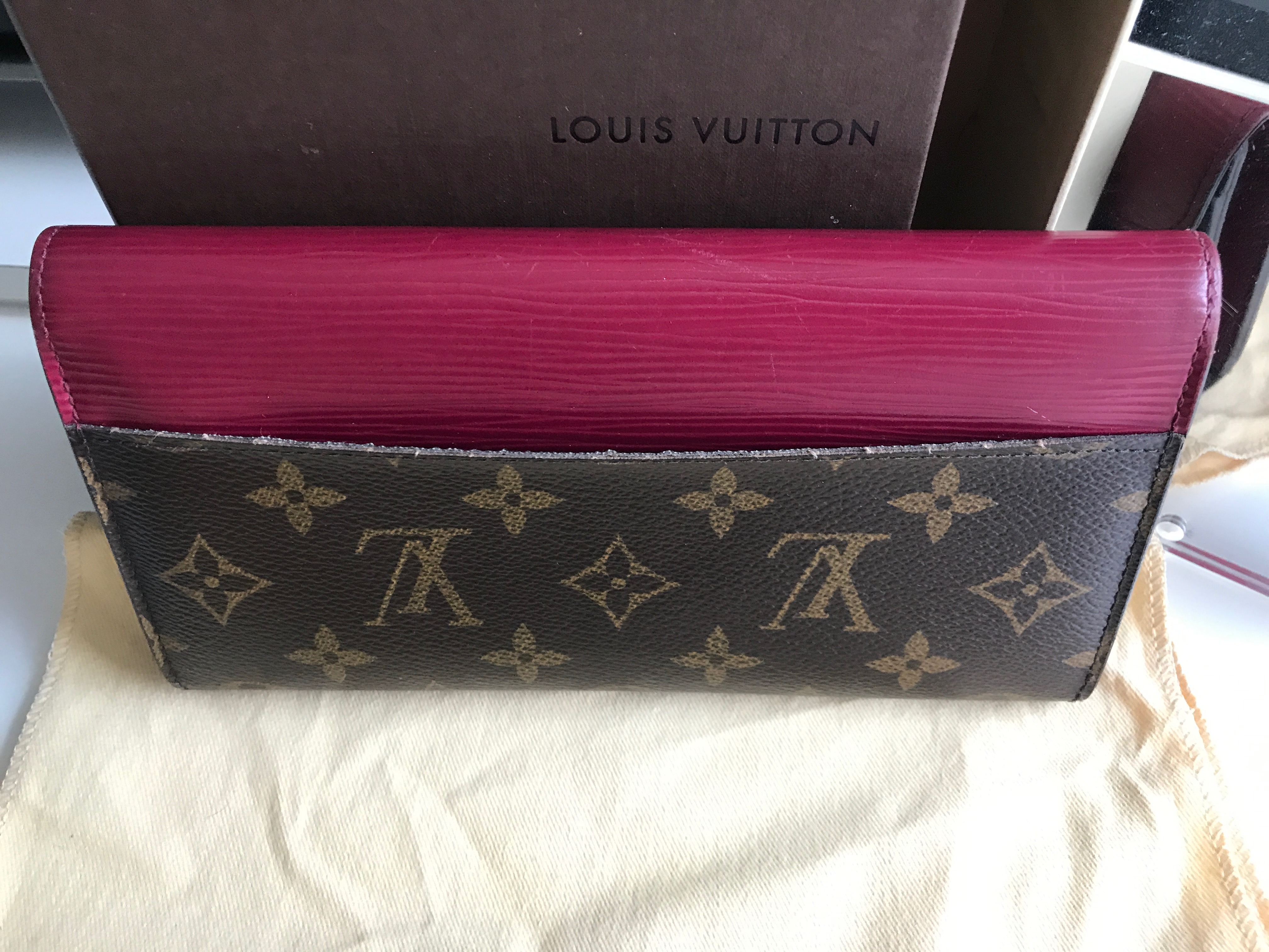 LOUIS VUITTON Marie Lou Compact Wallet Fuchsia 45856