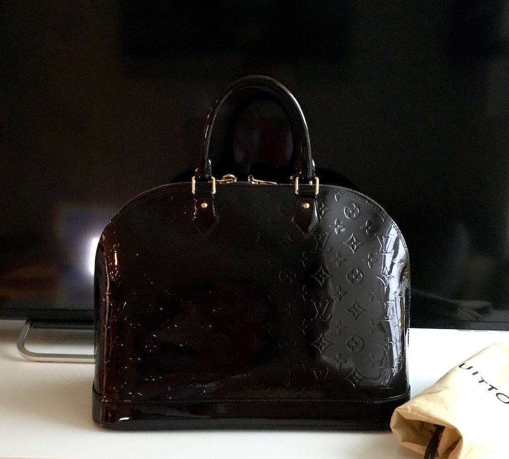 Alma GM Vernis Amarante Leather Handbag