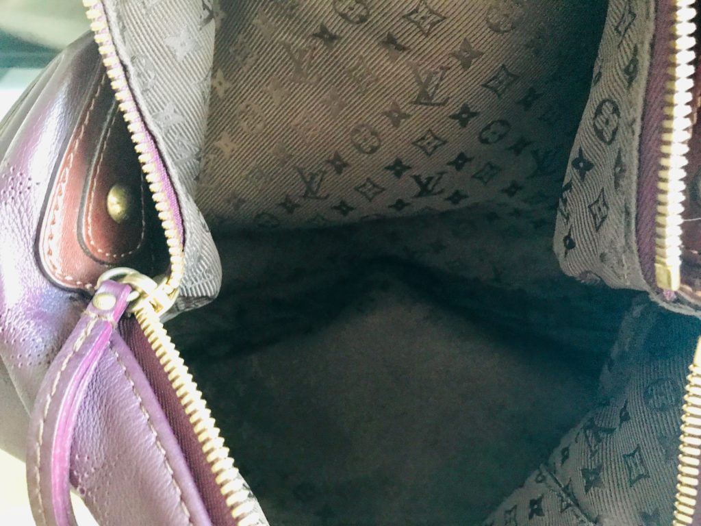 Louis Vuitton Mahina Onatah GM Aubergine Leather Hobo Bag