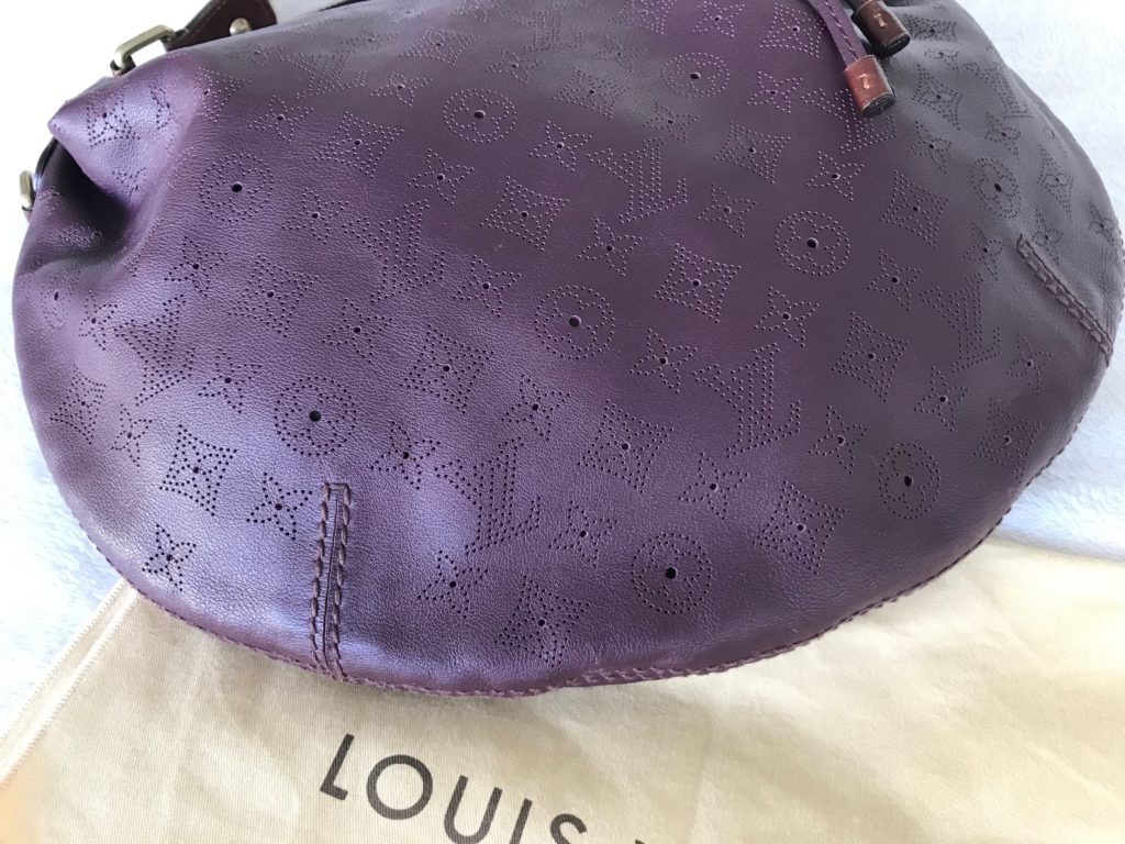 Louis Vuitton Mahina Onatah GM Aubergine Leather Hobo Bag