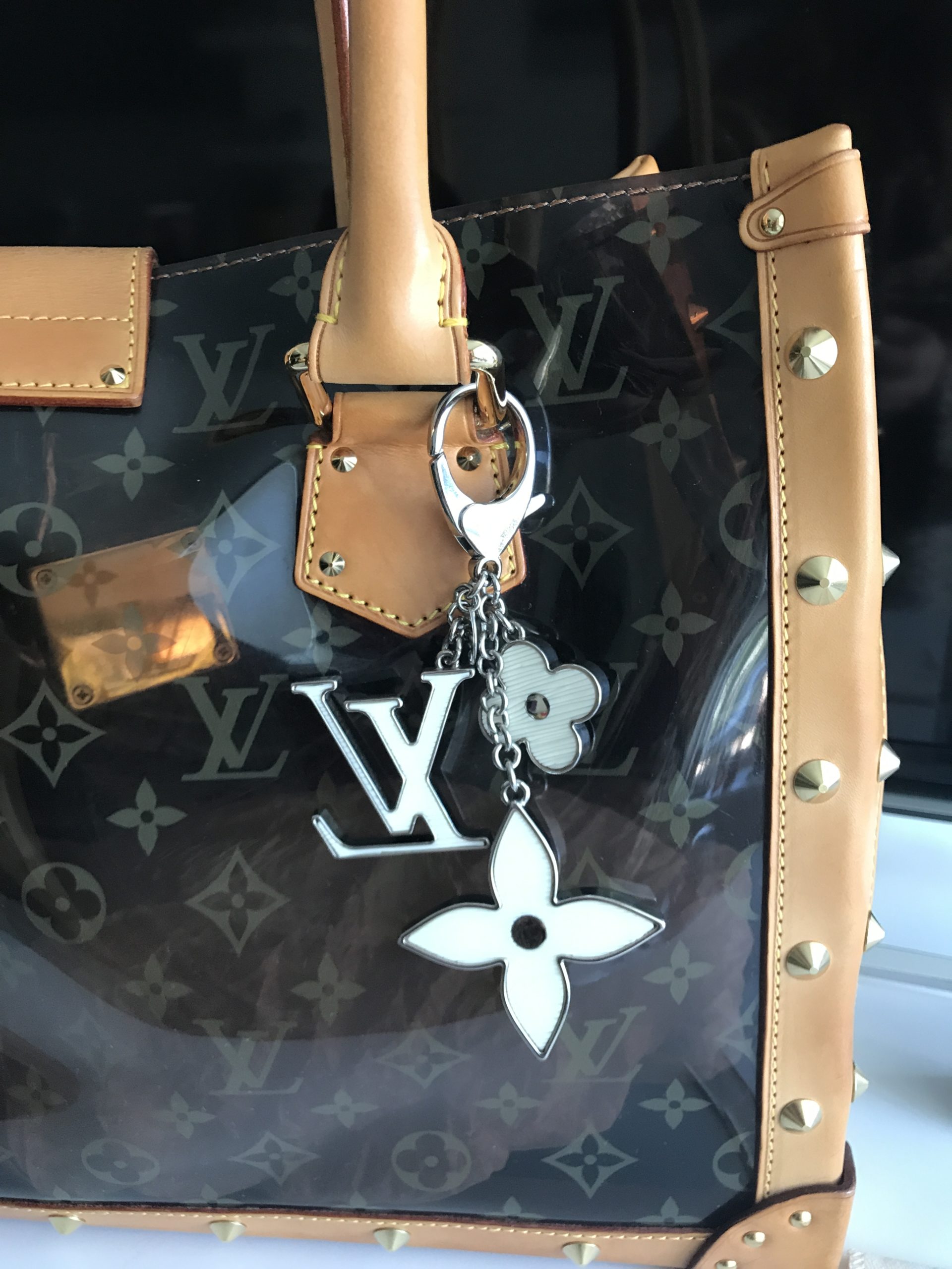 Pre-owned Louis Vuitton Bag Charm Chain Fleur De Monogram White