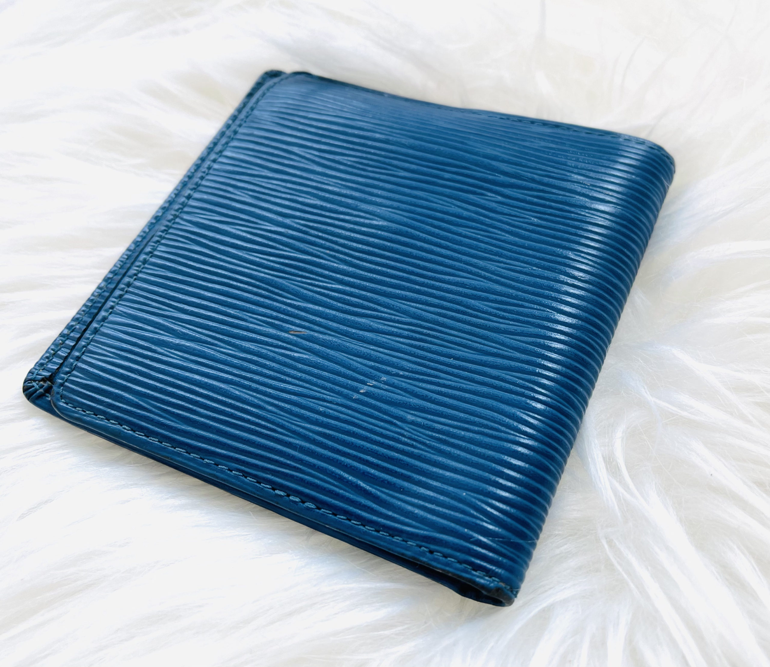 Louis Vuitton Blue Epi Leather Wallet < Wallets