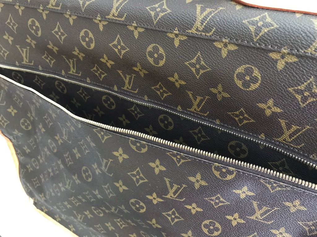 Authentic LOUIS VUITTON Monogram Garment Cover Travel Hand Bag Luggage  #49587