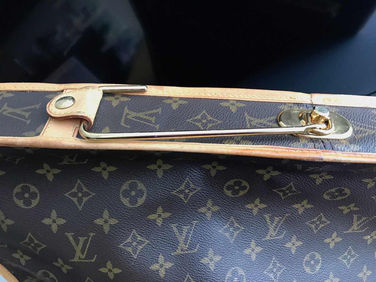 Vintage Louis Vuitton Folding Garment Bag Monogram Canvas Suitcase (A)  #942272