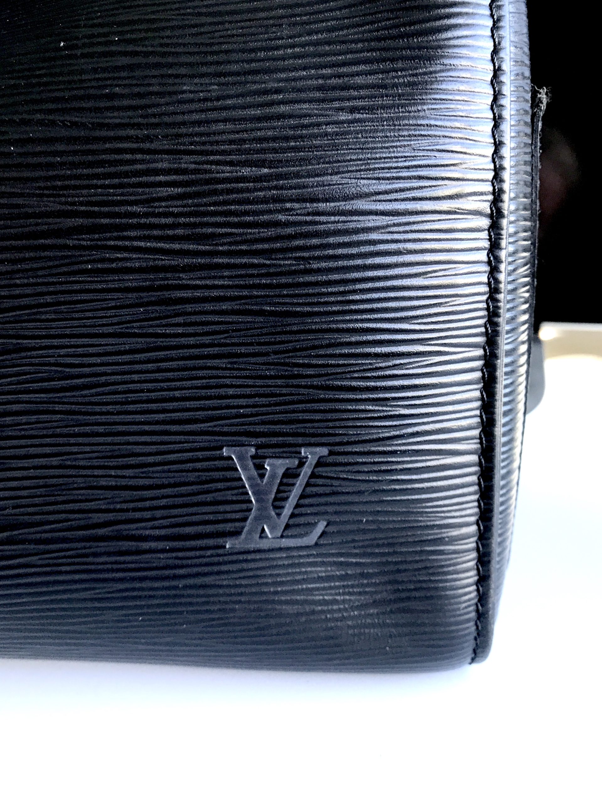 Louis Vuitton Black Epi Leather Noir Speedy 30 2LV116K – Bagriculture