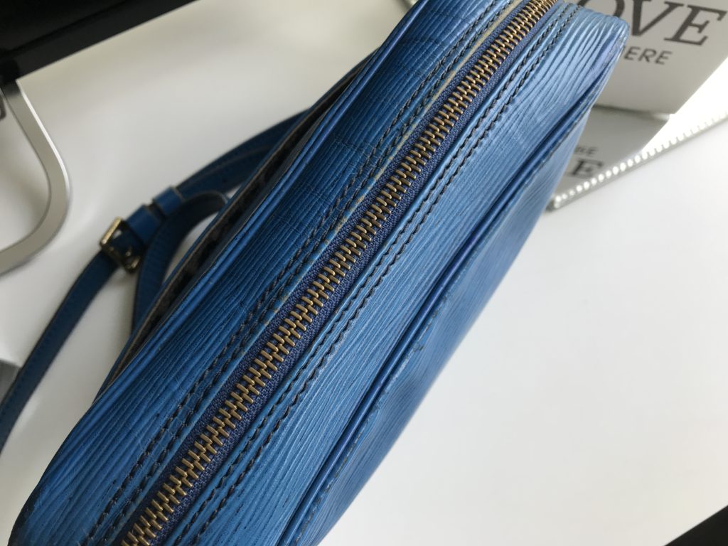 Louis Vuitton Blue Epi Leather Trocadero Handbag