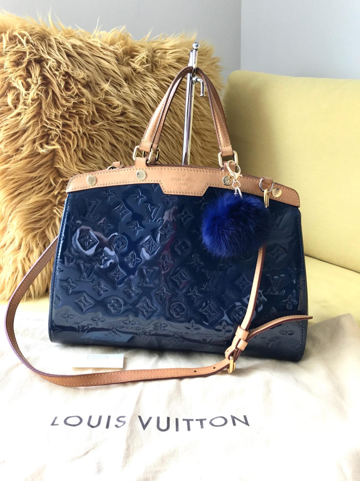 Louis Vuitton Grand Blue Vernis Brea MM Handbag