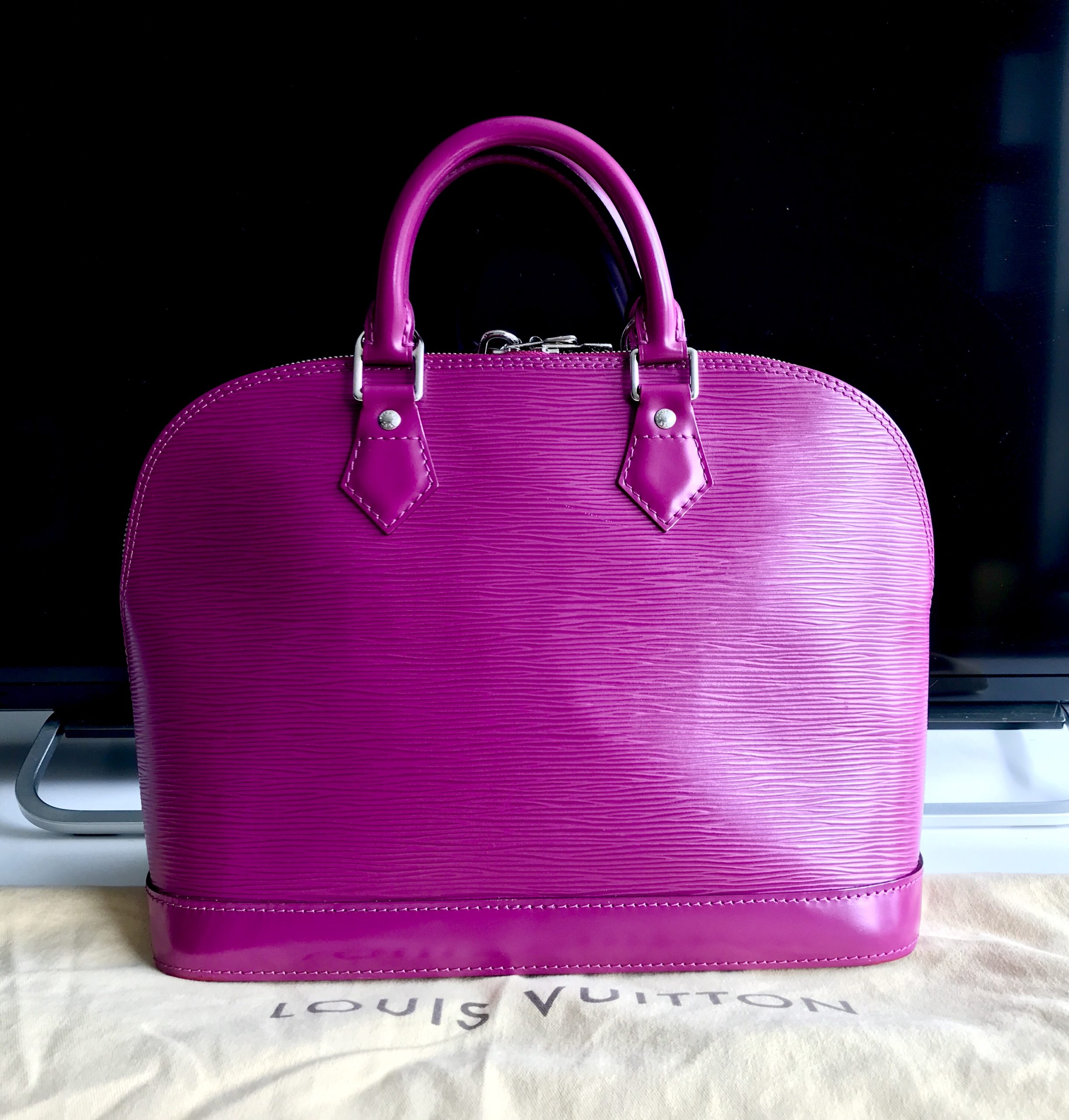 Louis Vuitton Alma Epi Leather Grenade Handbag