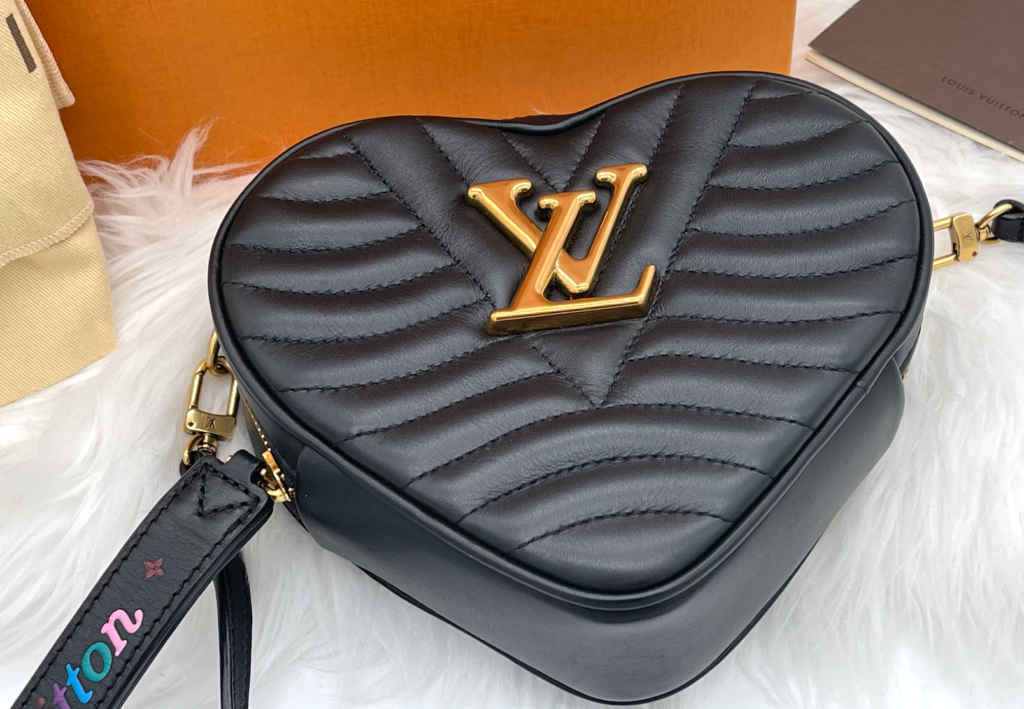 Louis Vuitton New Wave Black Calfskin Heart 3 IN 1 Pouch