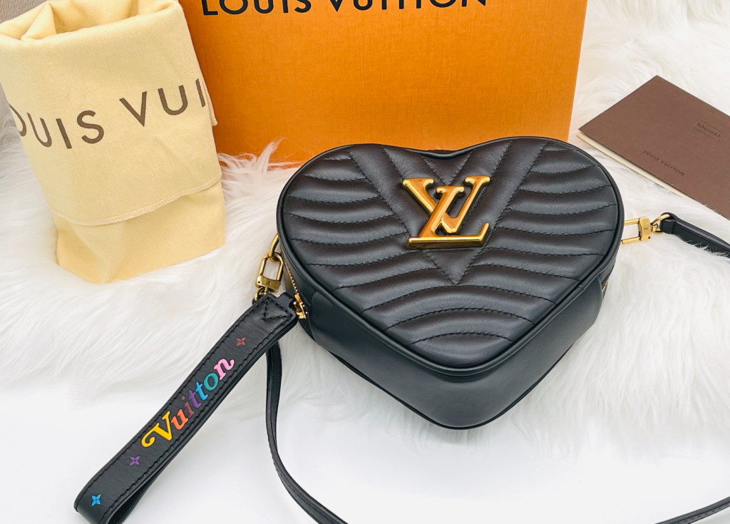 Louis Vuitton New Wave Black Calfskin Heart 3 IN 1 Pouch