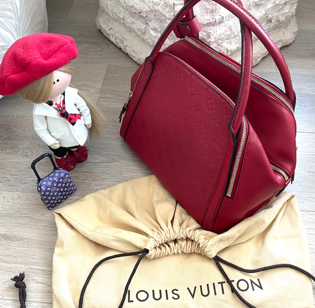 Red Empriente Marais MM Handbag