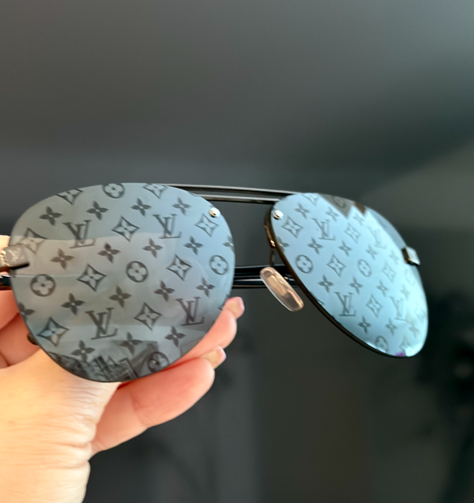 Louis Vuitton Z1019E Clockwise Sunglasses, Silver, E