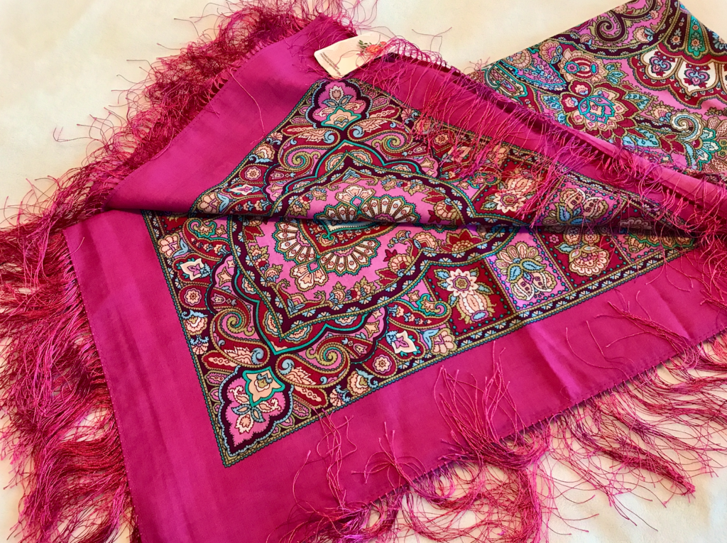 Pavlovo Posad "Beauty Queen" Fuchsia Shawl Pashmina Scarf with Silk Fringе 146 cm x 146 cm