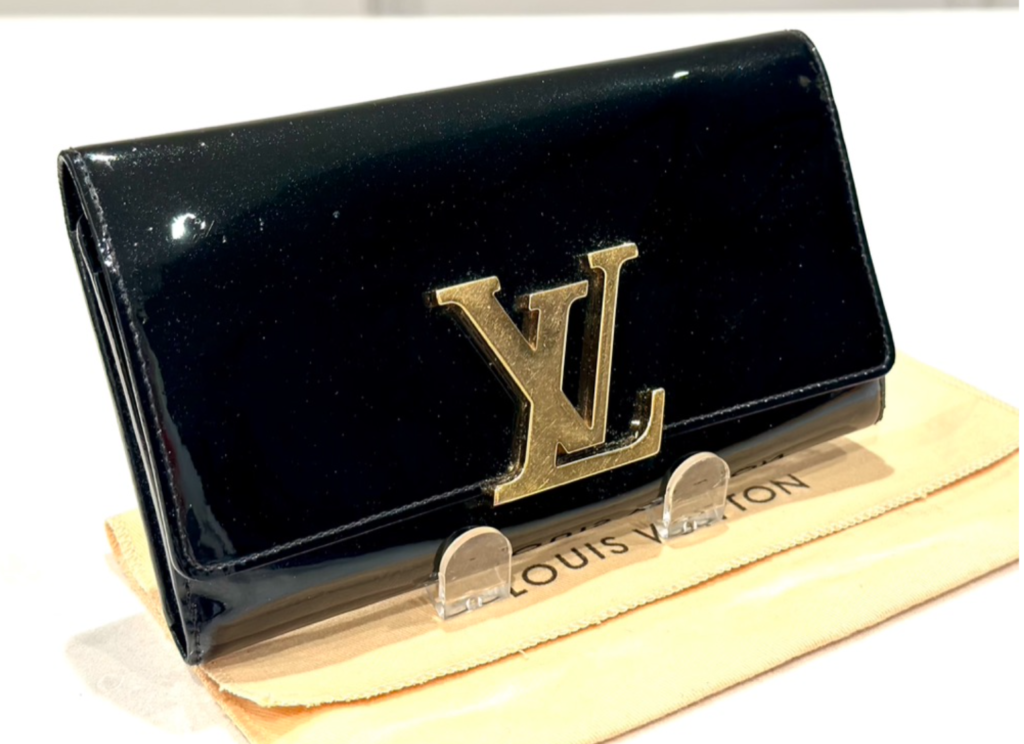 Louis Vuitton Black Patent Leather Louise Wallet-Clutch w/Gold Large Logo