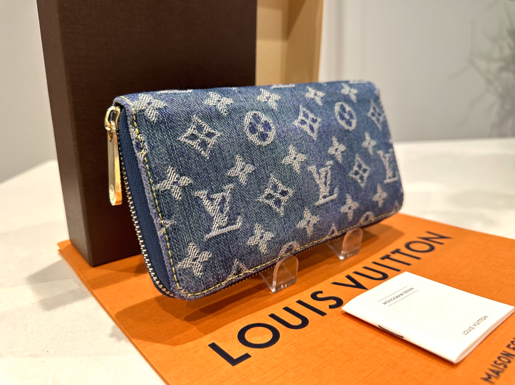 Louis Vuitton Monogram Blue Denim Zip Around Wallet - Clutch