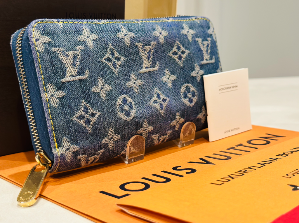 Louis Vuitton Monogram Blue Denim Zip Around Wallet - Clutch