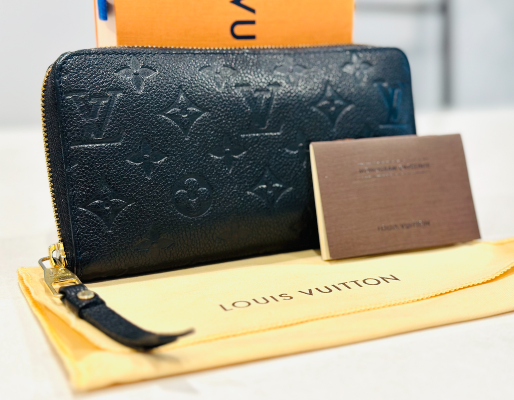 Louis Vuitton Black Empreinte Monogram Zippy Wallet - Organizer