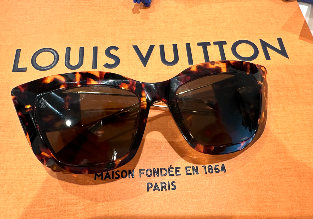 Louis Vuitton Arizona Dream Tortoiseshell Leopard Cat-Eye Sunglasses