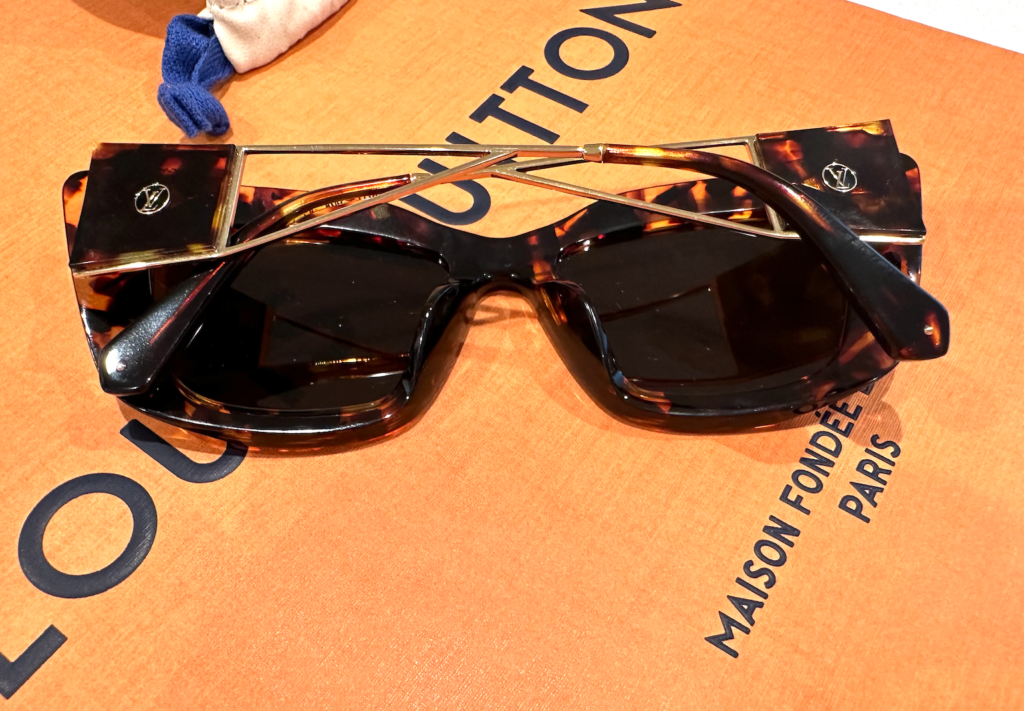 Louis Vuitton Arizona Dream Tortoiseshell Leopard Cat-Eye Sunglasses