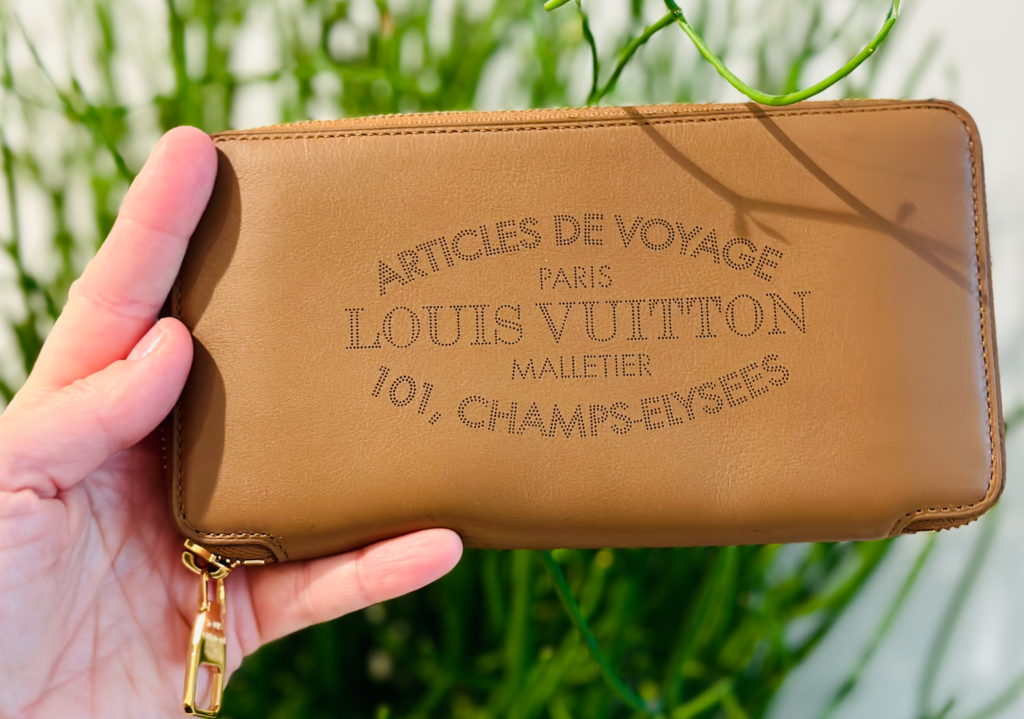 Articles De Voyage Veau Soie Lena Calfskin Camel Zippy Wallet