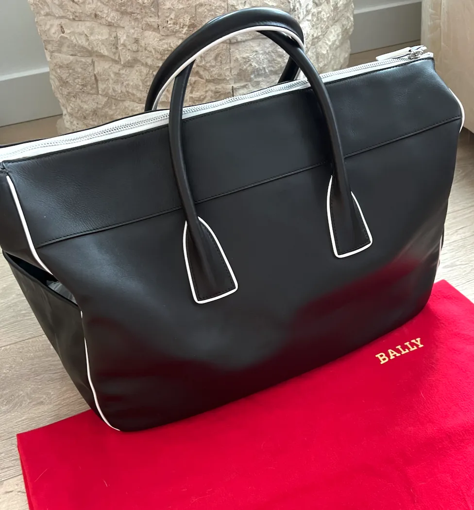 Bally Thyra Leather Weekend Duffel Handbag — image 6