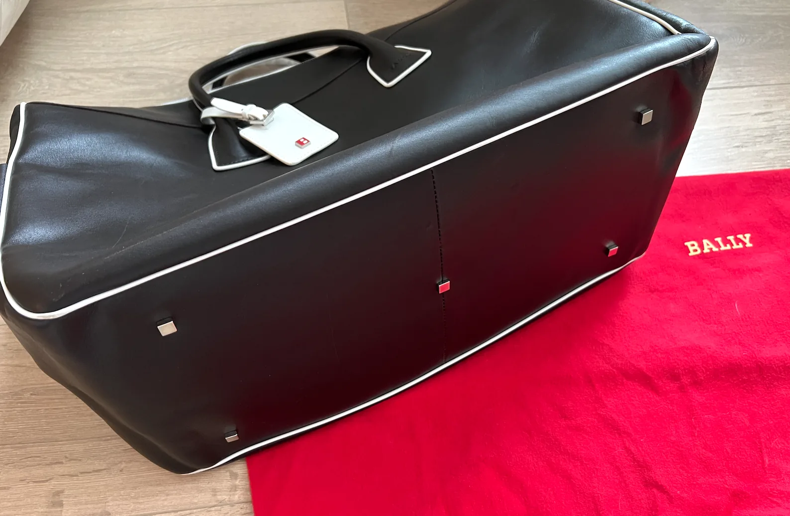 Bally Thyra Leather Weekend Duffel Handbag — image 7