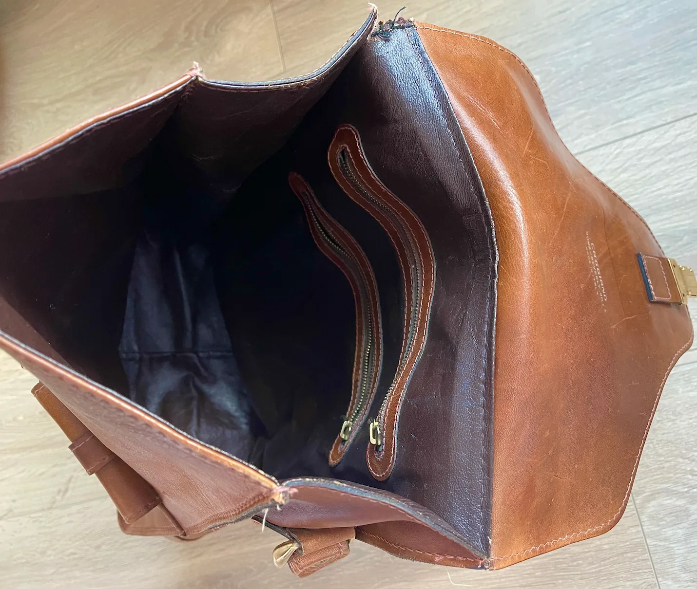 Caggiano Genuine Leather Vintage Briefcase Shoulder Bag Italy — image 12