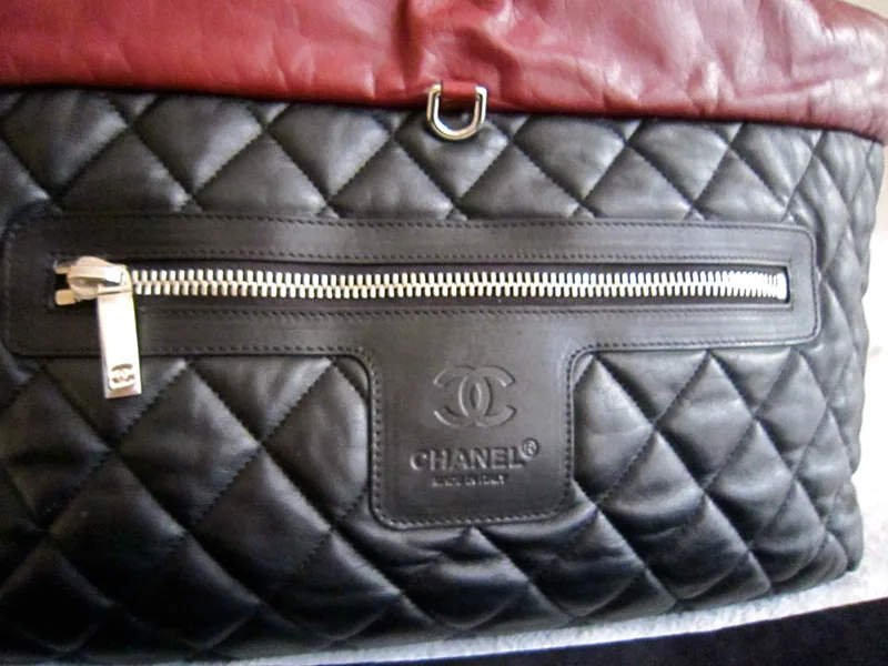 Chanel Coco Cocoon Black/Burgundy Lambskin Leather Reversible Large Tote Bag — image 8