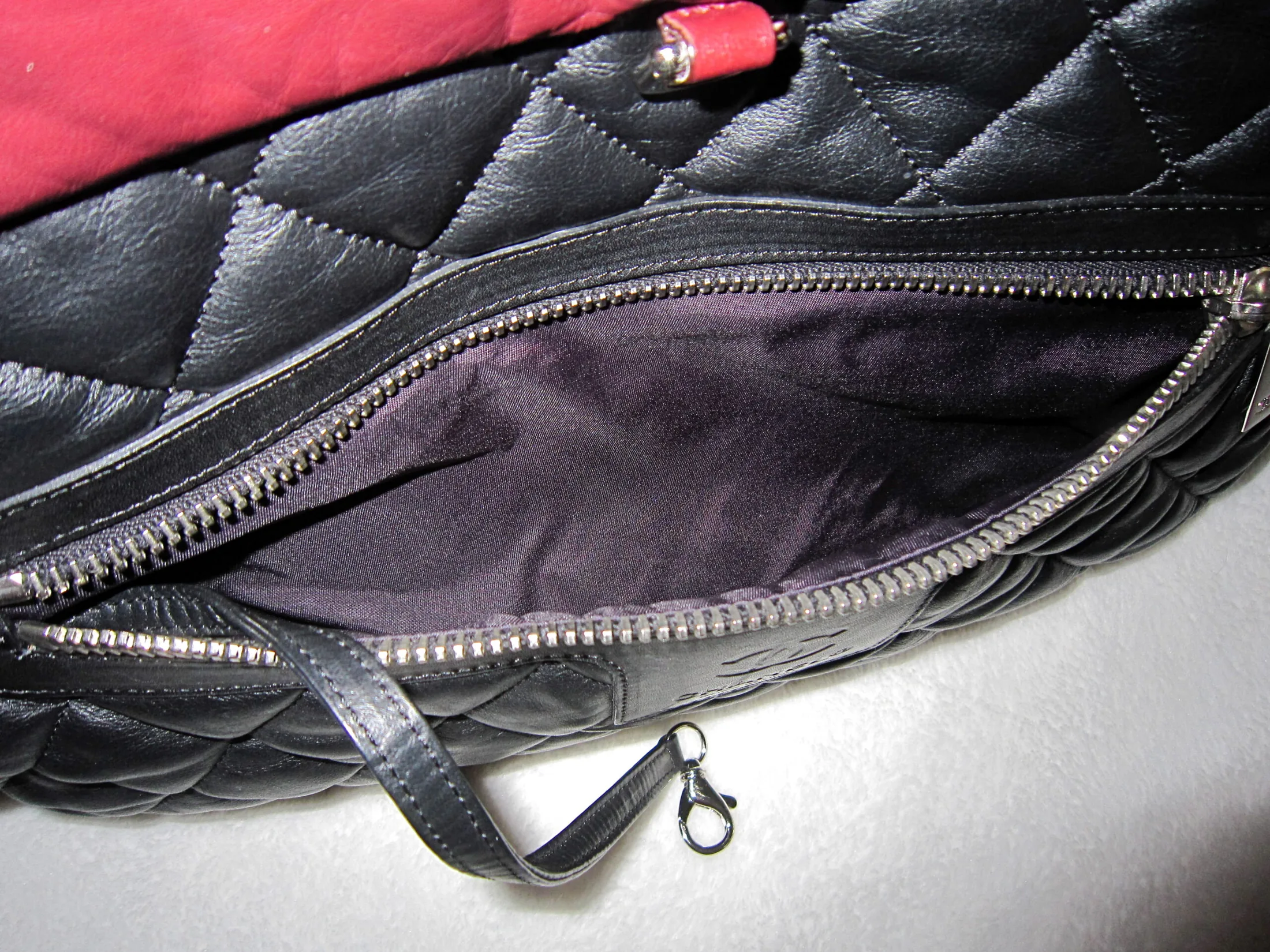 Chanel Coco Cocoon Black/Burgundy Lambskin Leather Reversible Large Tote Bag — image 9