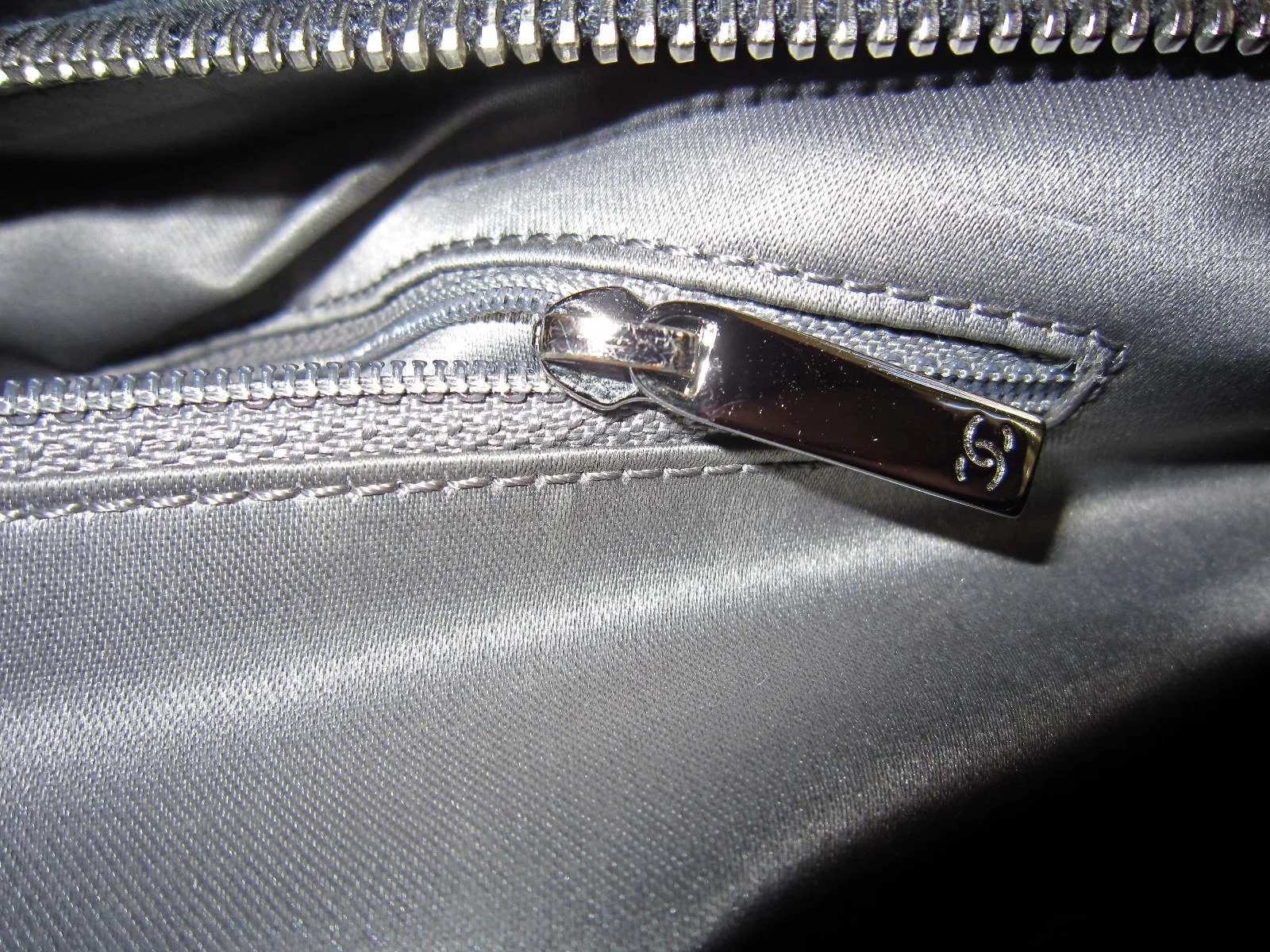 Chanel Limited Edition Lambskin Lady Braid Bowler Purse — image 10