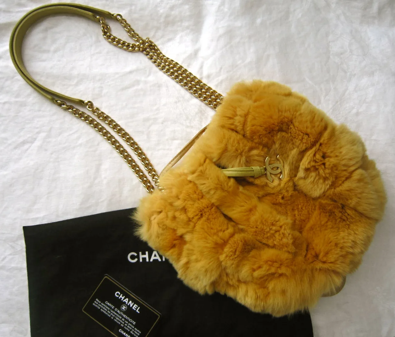 Chanel Rare Reversible Fur & Leather Shoulder Bag — image 2