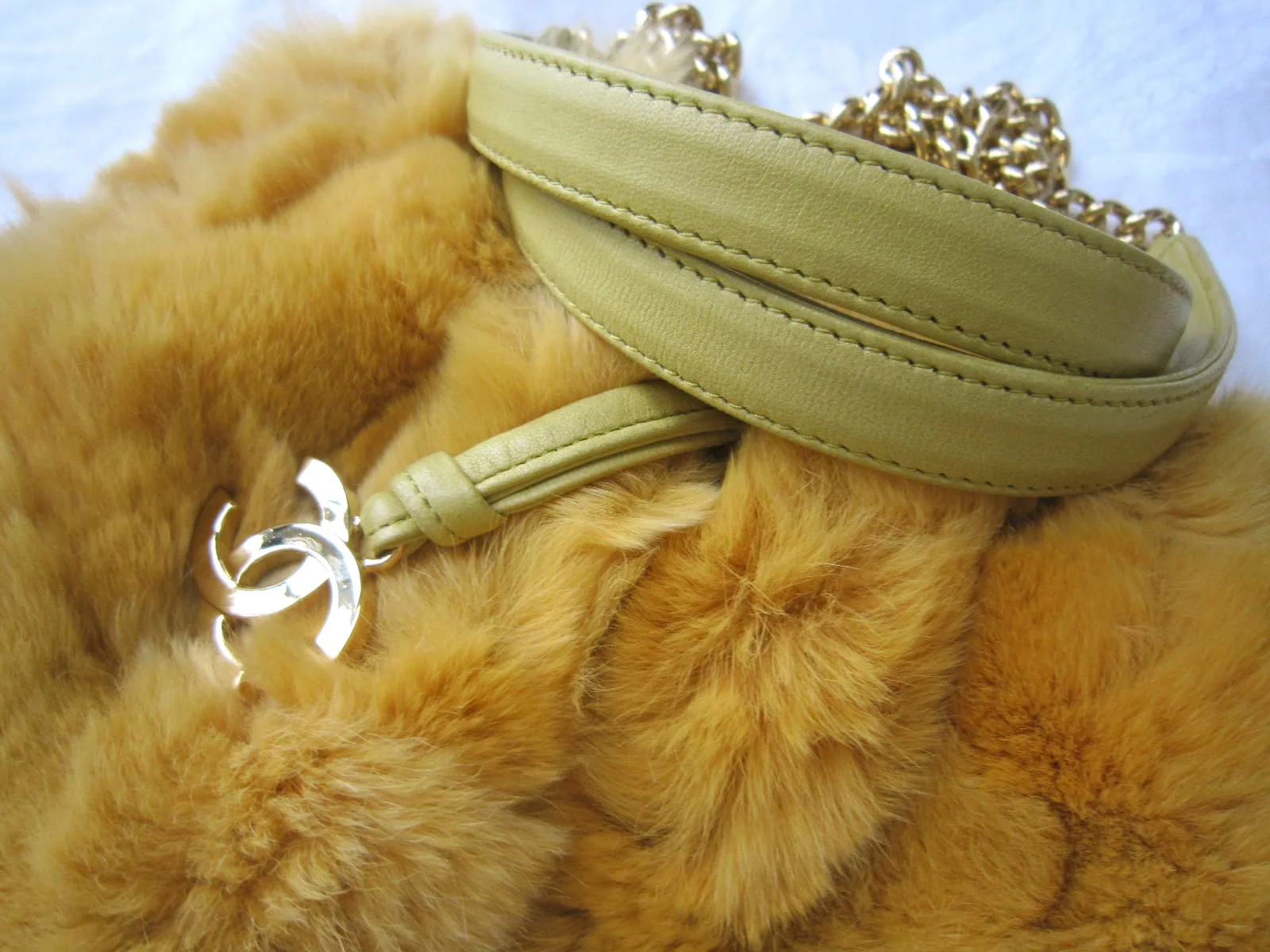 Chanel Rare Reversible Fur & Leather Shoulder Bag — image 3