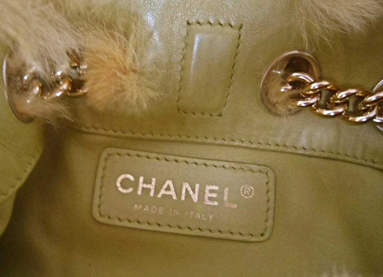 Chanel Rare Reversible Fur & Leather Shoulder Bag — image 5