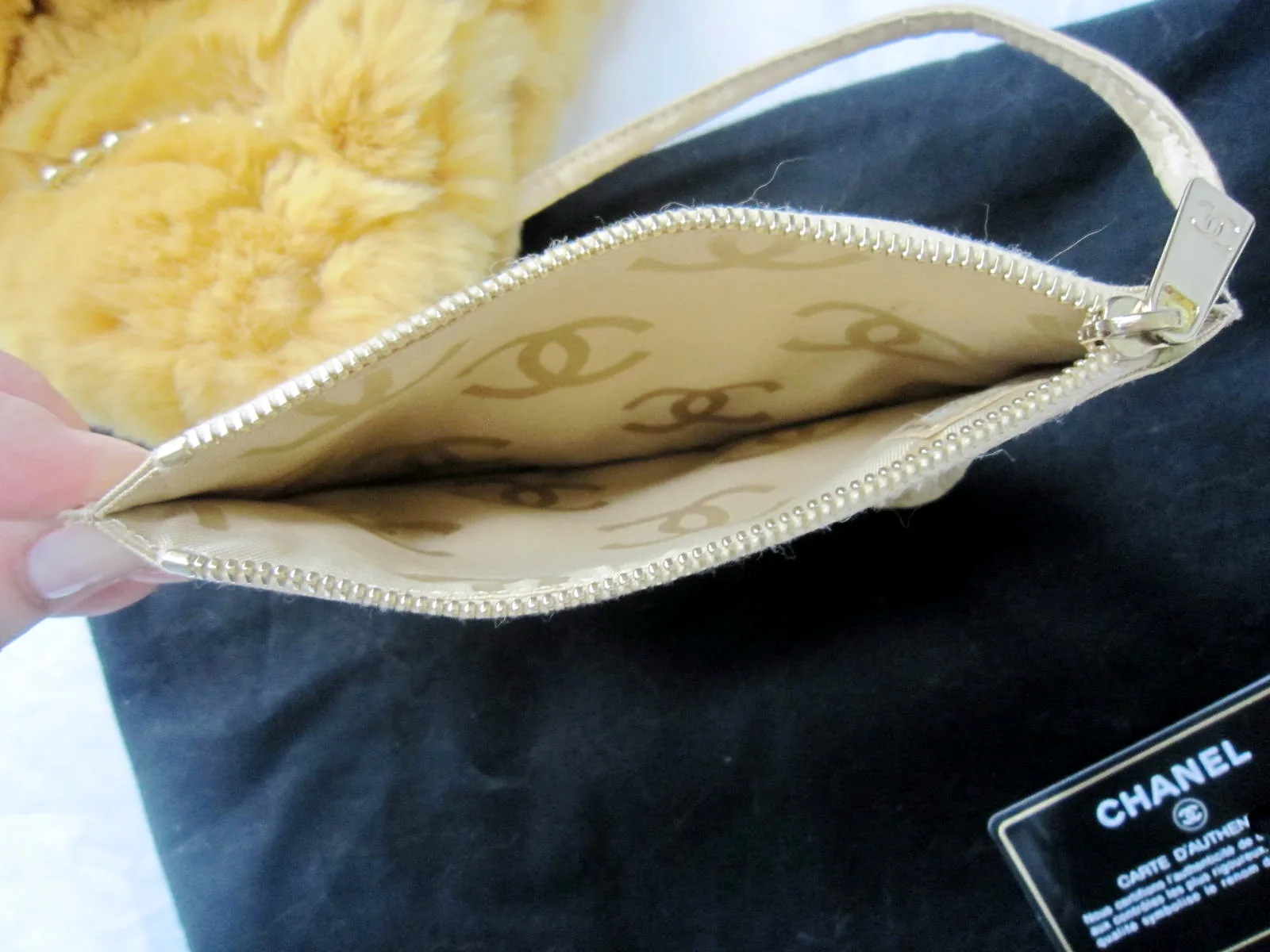 Chanel Rare Reversible Fur & Leather Shoulder Bag — image 6