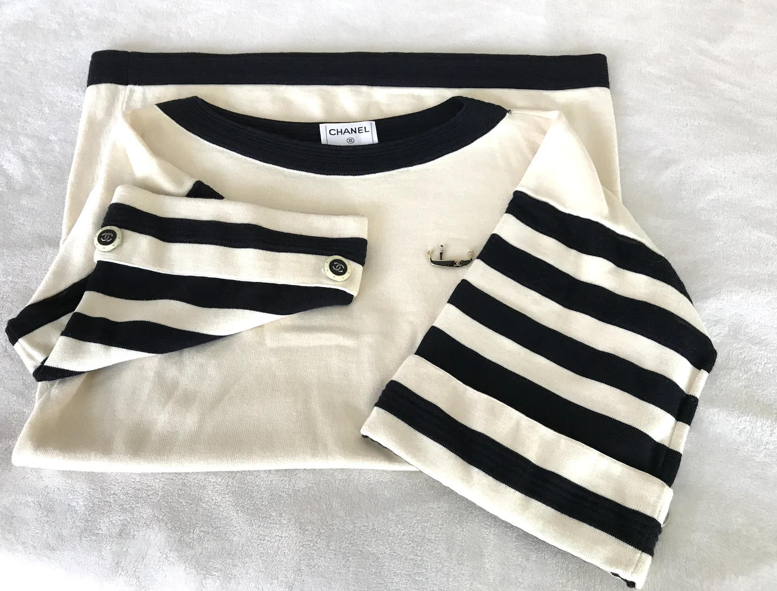 Chanel Striped Boat Neck Jumper w/Venetian Gondola Plate — image 3