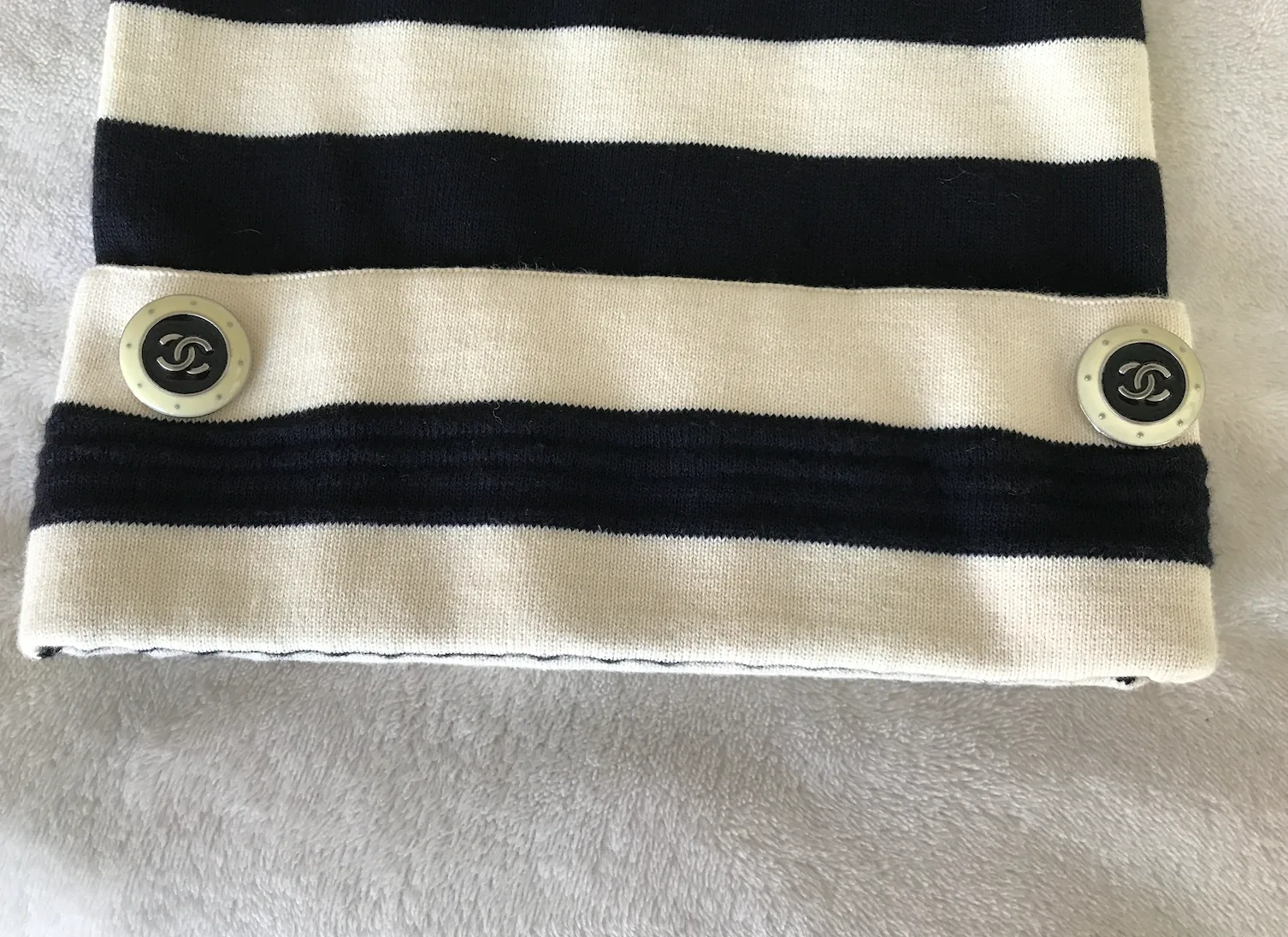 Chanel Striped Boat Neck Jumper w/Venetian Gondola Plate — image 9