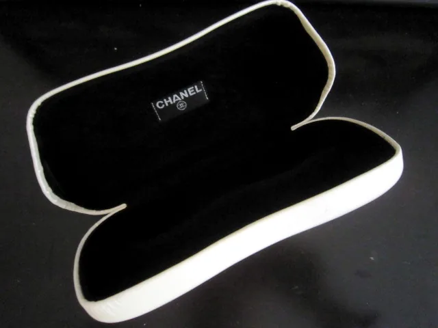 Chanel CC Pearl Sunglasses Case — image 5