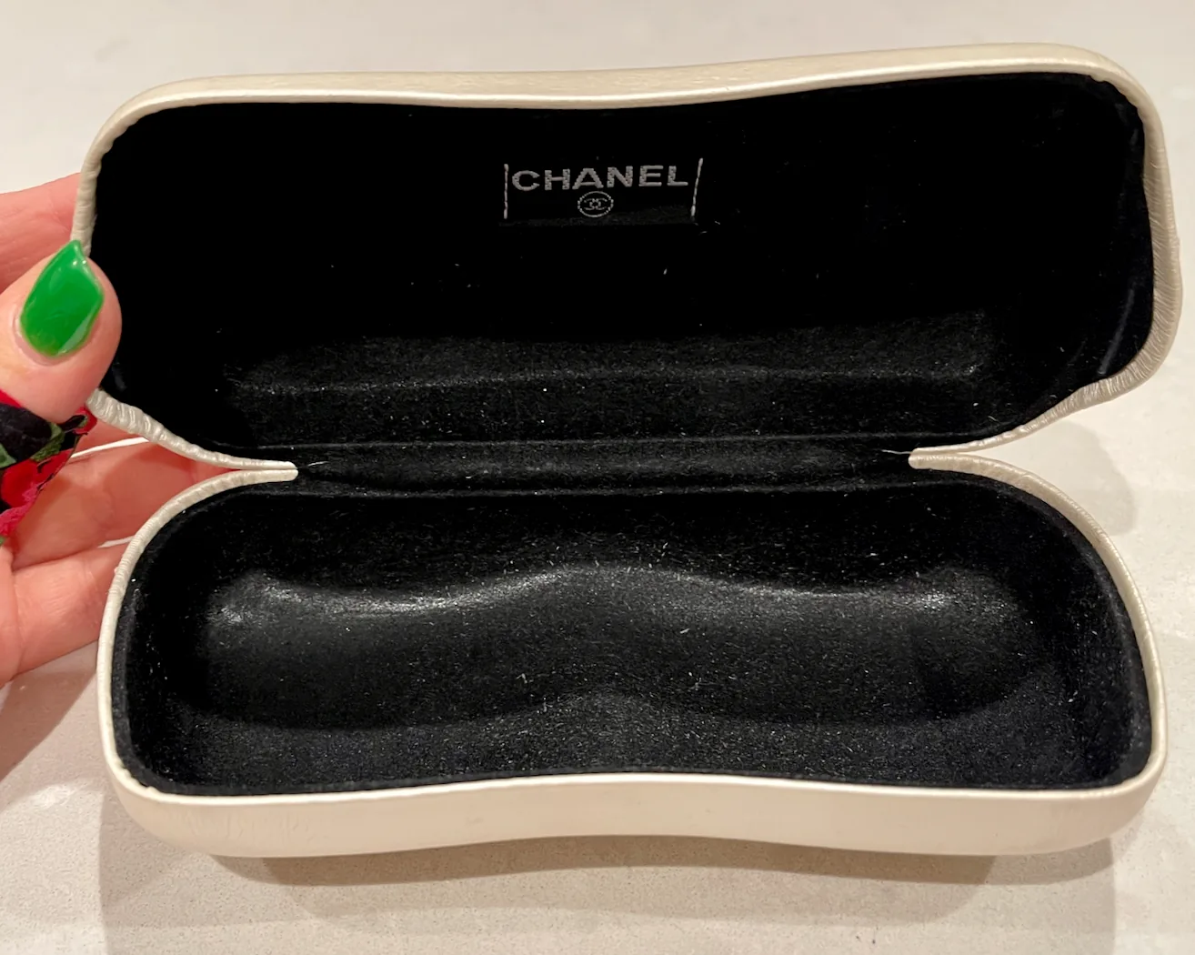 Chanel CC Pearl Sunglasses Case — image 8