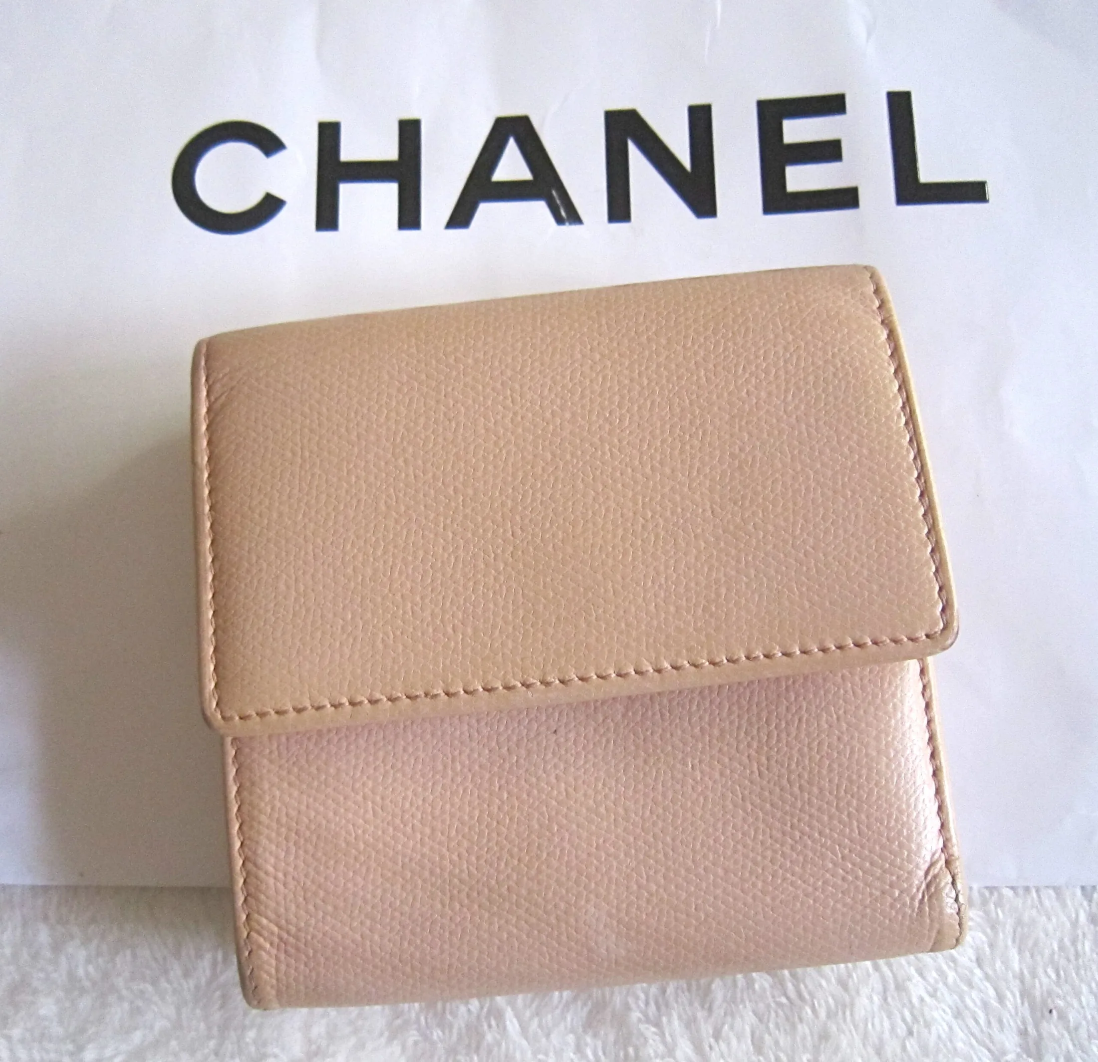 Chanel Pink Leather Gold Medallion French Bi-Fold Wallet — image 2