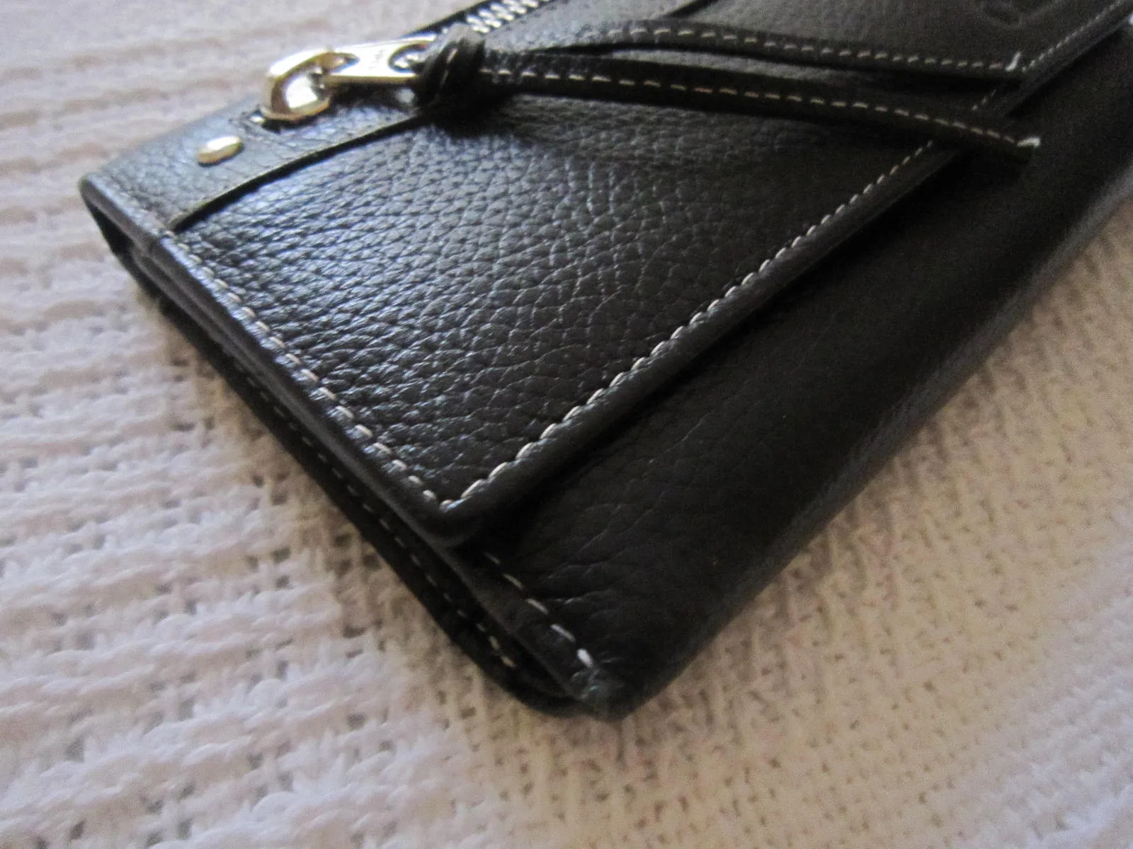 Chloe Black Leather Zip Wallet — image 2