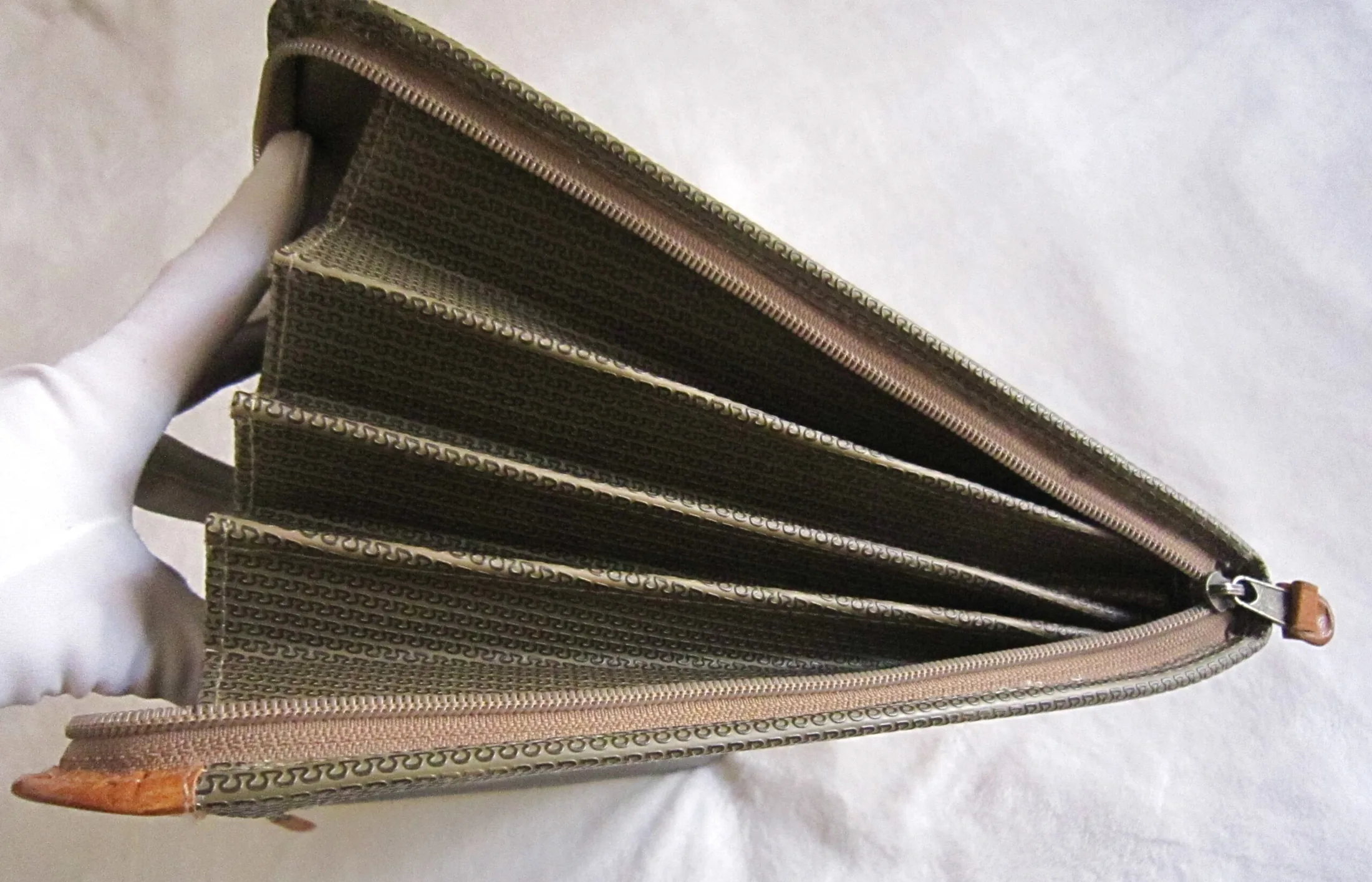 Charles Jourdan Business Document Folder — image 5