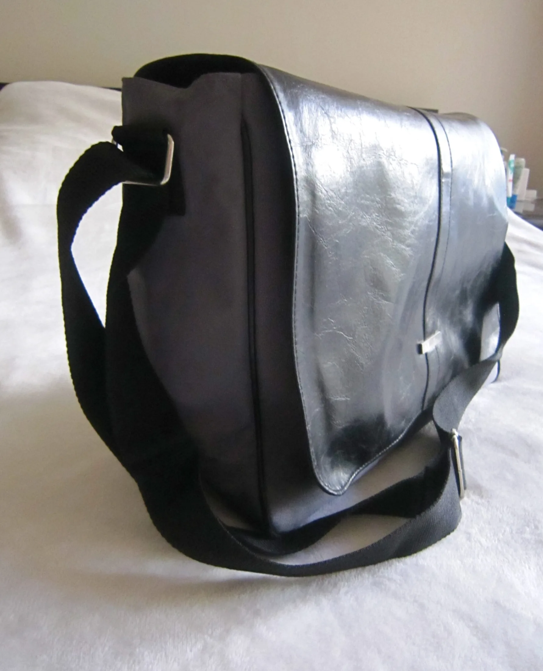 Calvin Klein Messenger Bag — image 2