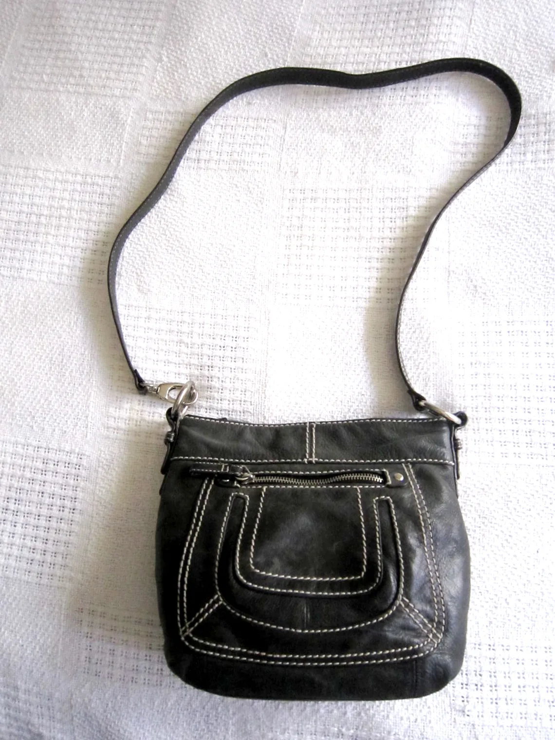 Danier Black Leather Crossbody Bag — image 2